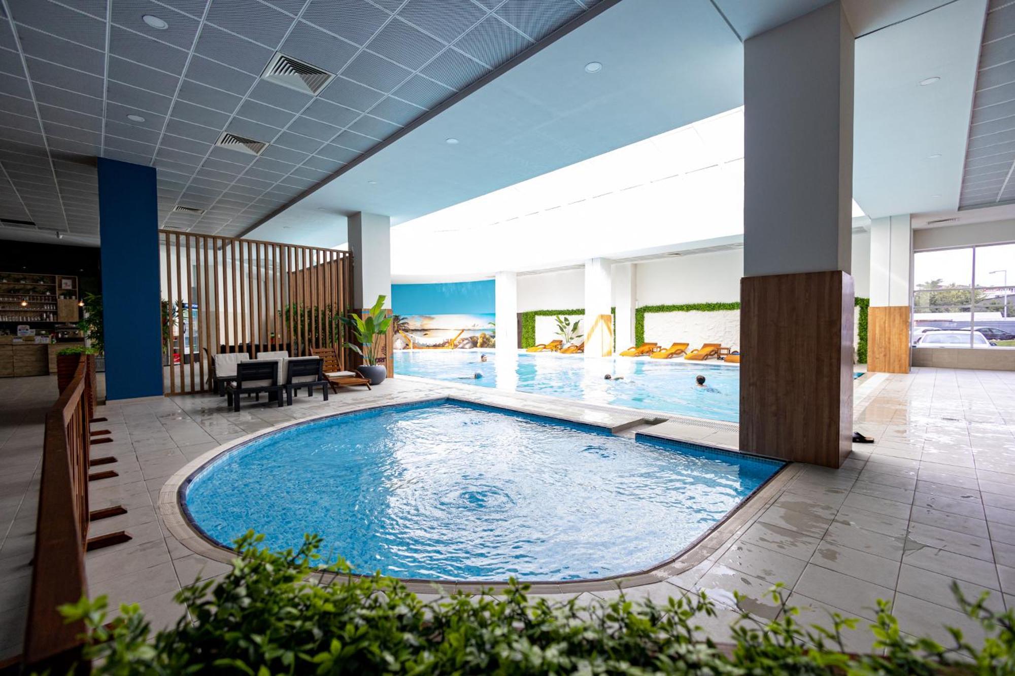 18Th & 16H Floor Secure Luxury Condos With Pool & Fitness Included In Price Skopje Eksteriør billede