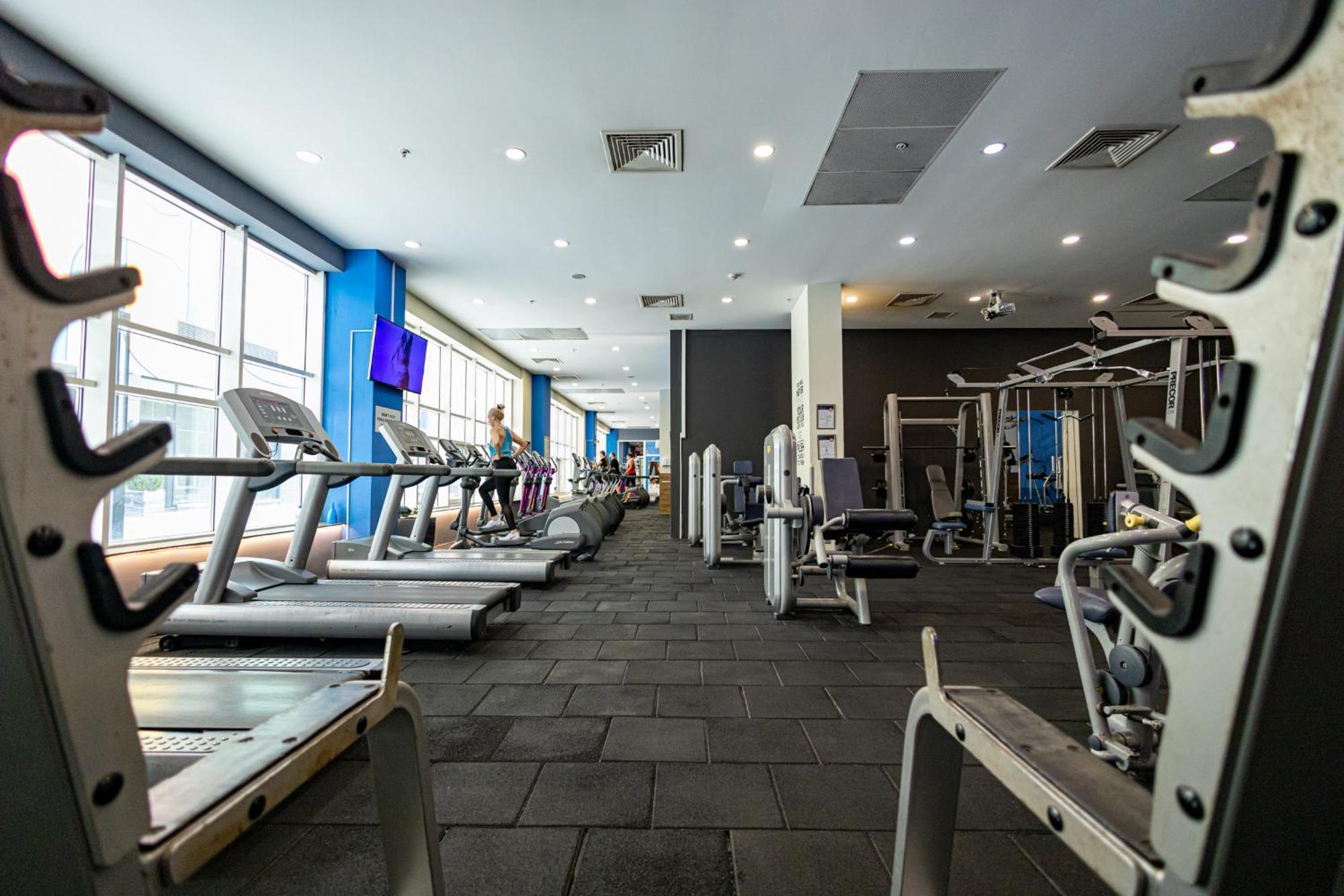 18Th & 16H Floor Secure Luxury Condos With Pool & Fitness Included In Price Skopje Eksteriør billede
