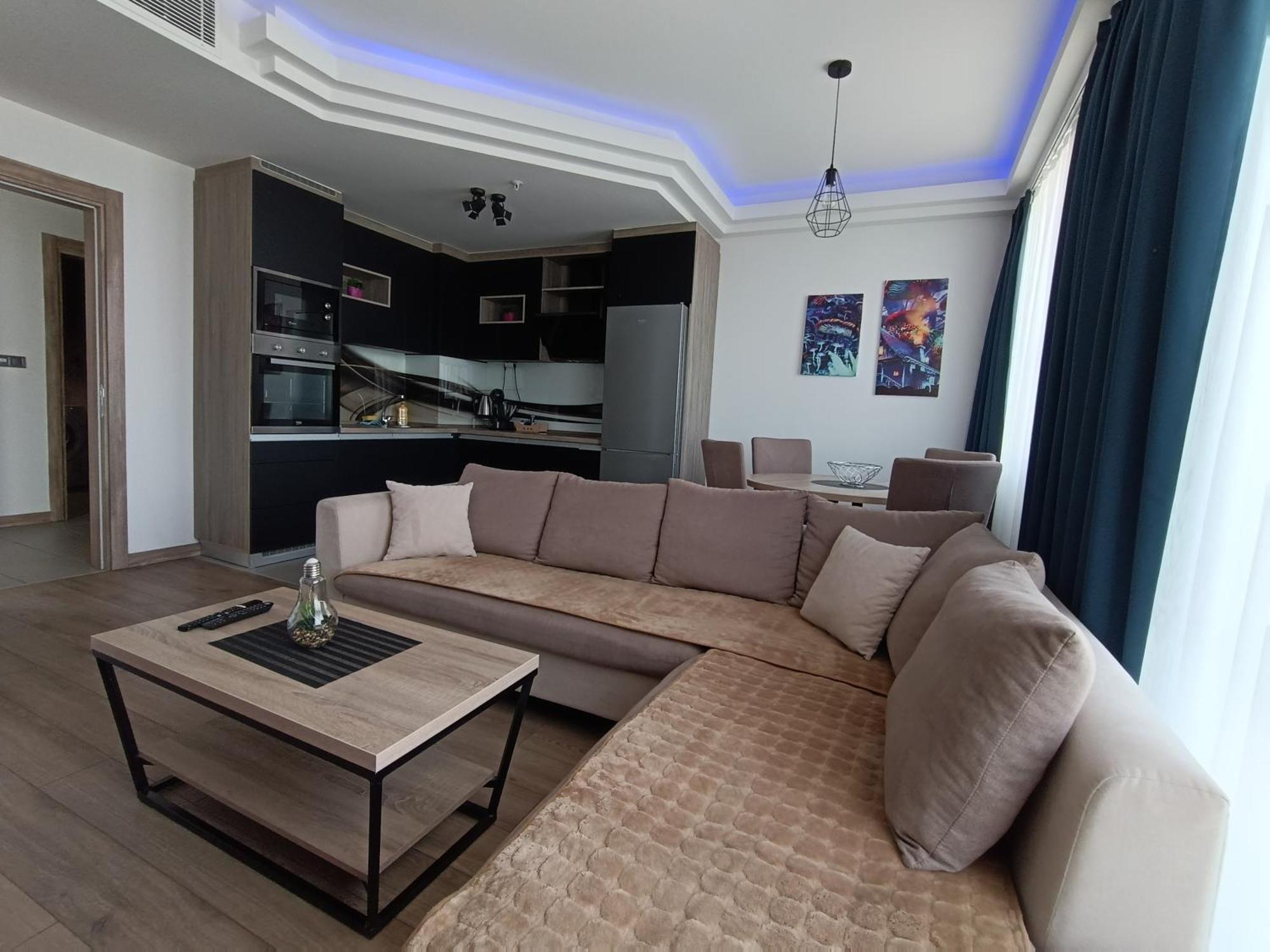 18Th & 16H Floor Secure Luxury Condos With Pool & Fitness Included In Price Skopje Eksteriør billede