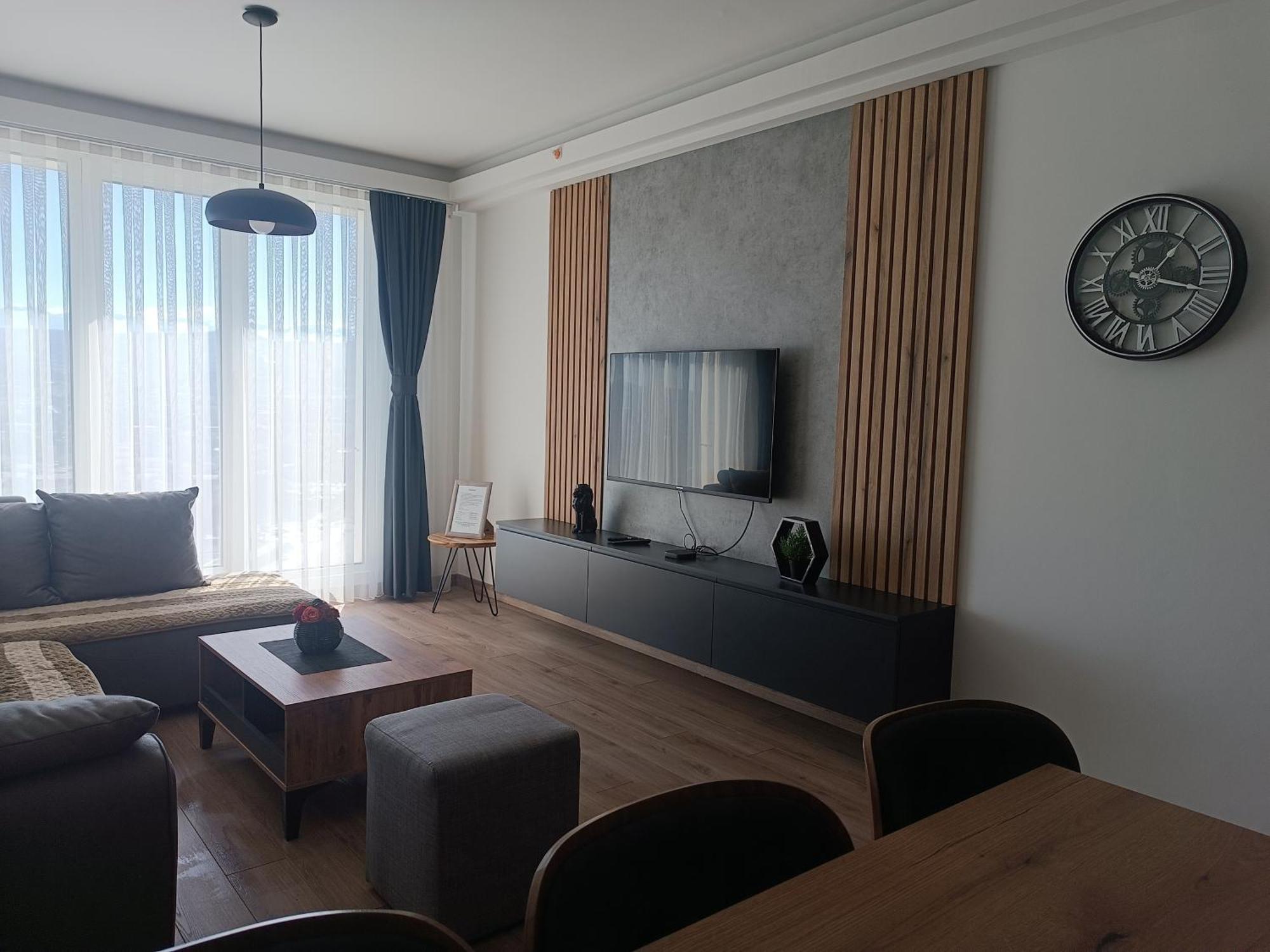 18Th & 16H Floor Secure Luxury Condos With Pool & Fitness Included In Price Skopje Eksteriør billede
